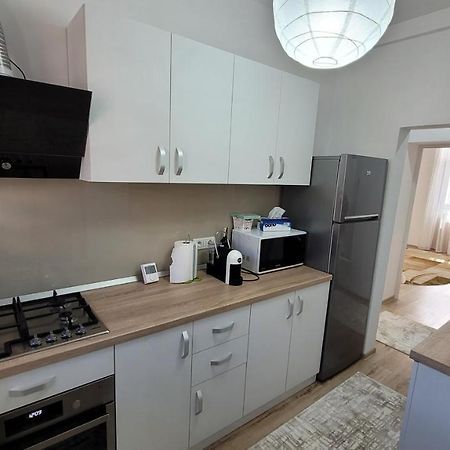 Andy Apartament Petroszany Zewnętrze zdjęcie